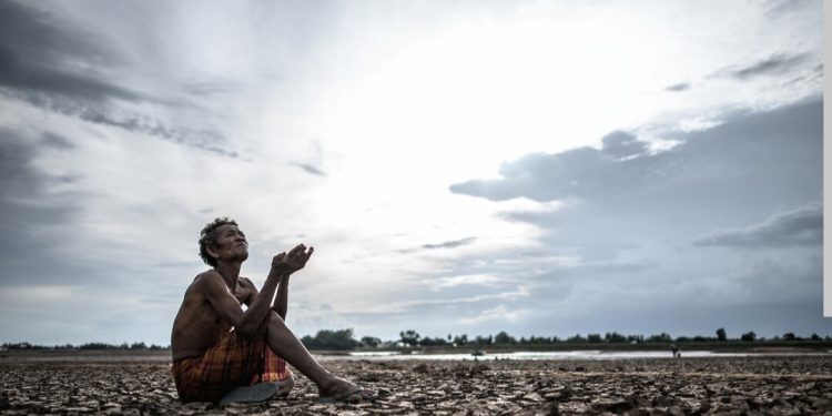 Kekeringan di Kayong Utara Kalbar, Warga Terpaksa Minum Air Parit