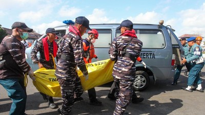 Tragedi KMP Mutiara Sentosa II: Operasi SAR Berpacu dengan Waktu, 234 Korban Dievakuasi, Lima Meninggal Dunia