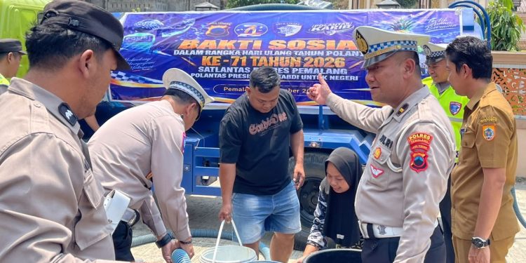 Ribuan Liter Air Bersih Mengalir Untuk Warga, Aksi Kemanusiaan Satlantas Polres Pemalang Sambut HUT Polantas Ke -71