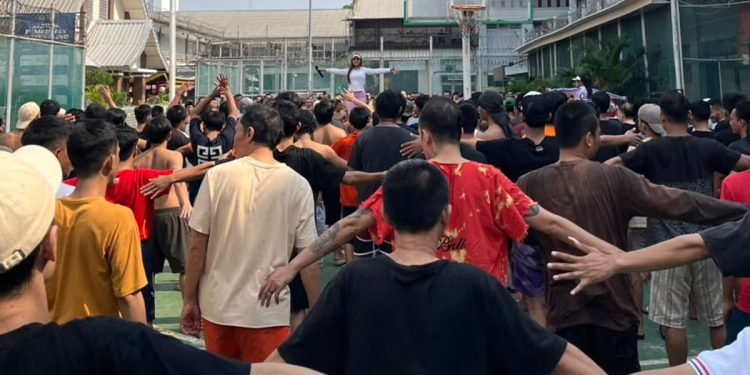 Ratusan Warga Binaan Rutan Kelas 1 Jakpus Gelar Senam Bersama Jaga Kebugaran dan Kesehatan