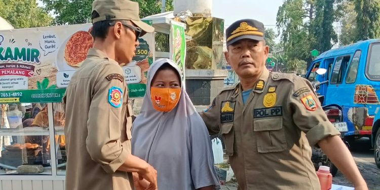 Satpol PP Pemalang Tertibkan Puluhan Pengemis Dikawasan Masjid Agung dan Alun -alun