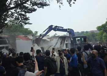 Ekskavator Ratakan Klaster Mewah Lapas Cibinong