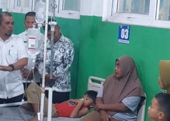 Belasan Siswa MTsN 2 Kisaran Dilarikan ke IGD Usai Santap MBG