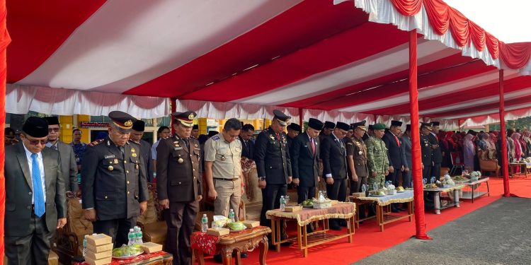 Pemkab Pasbar Gelar Upacara Hari Kesaktian Pancasila, Serahkan Bantuan Pemulihan Ekonomi