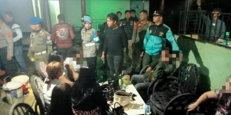 Cafe DMD Pasaman Barat Dirazia, 30 Pelajar Jalani Pembinaan, 8 Pemandu Karaoke Diserahkan ke Dinsos