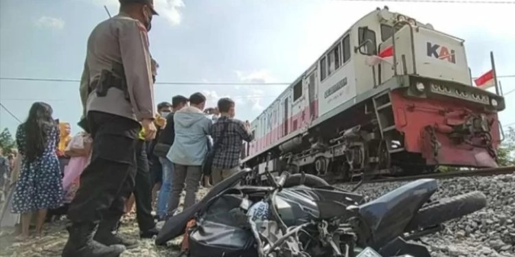 Tragis! Parbetor Tewas Ditabrak Kereta Api di Batang Kuis