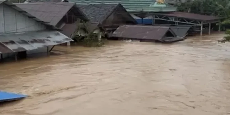 BMKG Peringatkan Ancaman Cuaca Ekstrem di Sumut, Banjir Bandang dan Longsor Mengintai Pekan Ini